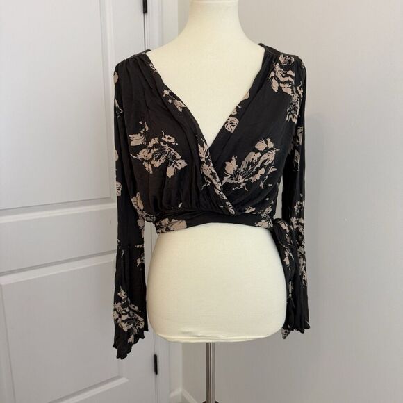 Free People Tops - Free People Women's‎ Fiona Floral Boho Black Wrap Blouse Size XS Bell Sleeve